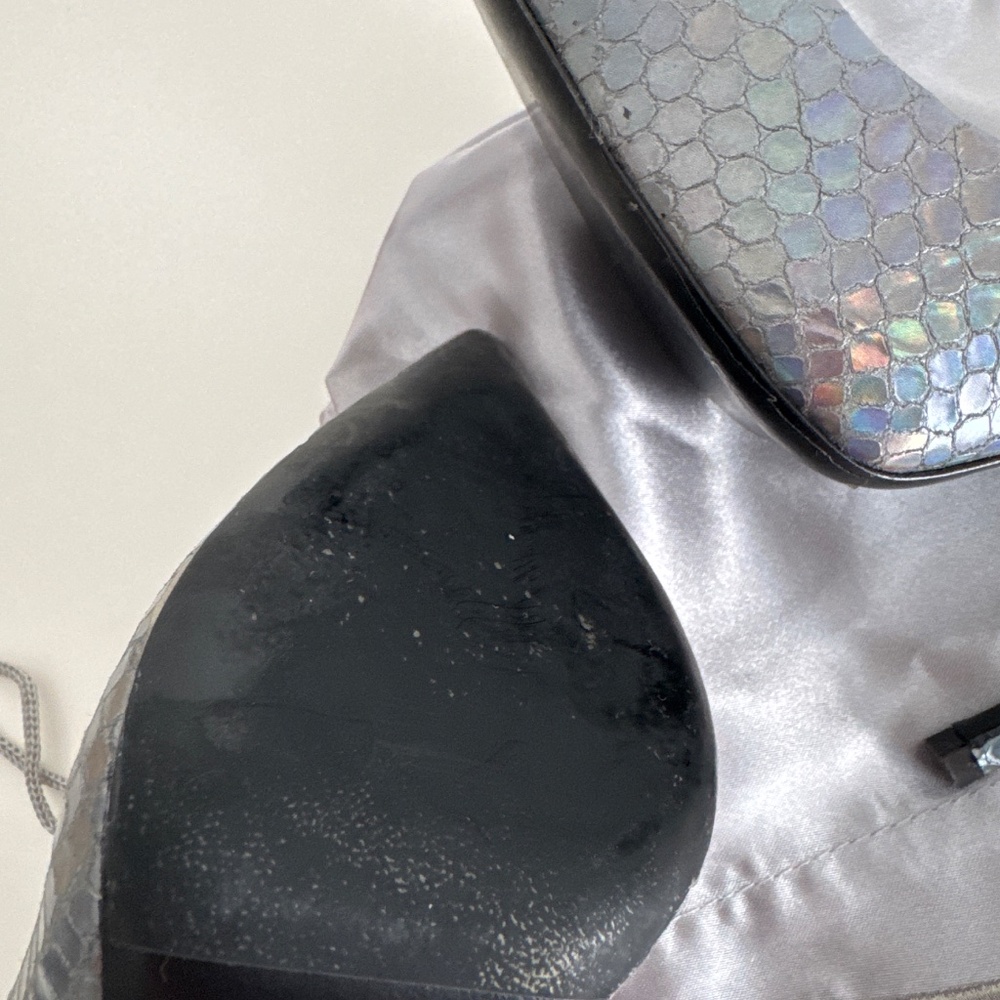 Giuseppe Zanotti Silver Iridescent Metallic Heels Size 5 EUC 4.25" Stiletto - Picture 13 of 17